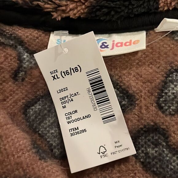 Sugar & Jade Animal Print Sherpa Pullover - Picture 12 of 12